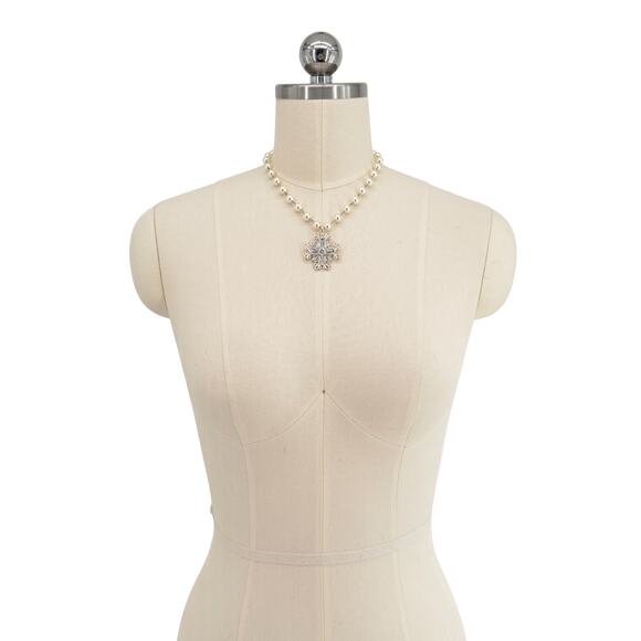 VIRGINS SAINTS & ANGELS Iconic Cream 8mm Pearl Choker & Electra Cross Medallion - Picture 5 of 7